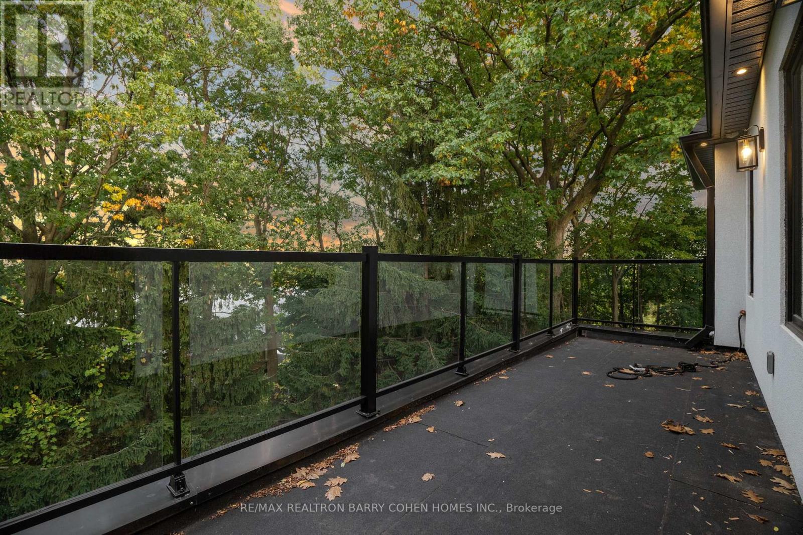 165 Leacrest Road, Toronto, Ontario  M4G 1E7 - Photo 23 - C12478724