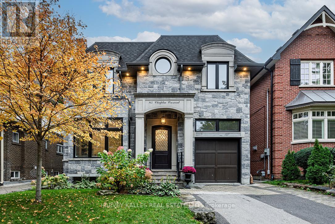 85 CHAPLIN CRESCENT, Toronto, Ontario