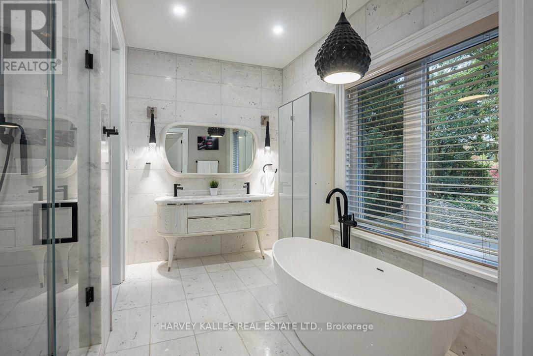 85 Chaplin Crescent, Toronto, Ontario  M5P 1A4 - Photo 23 - C12478746