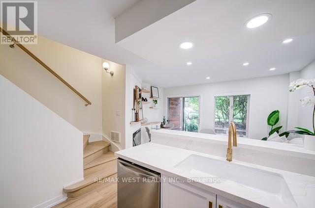#12 B - 801 King Street W, Toronto, Ontario  M5V 3C9 - Photo 13 - C12478793