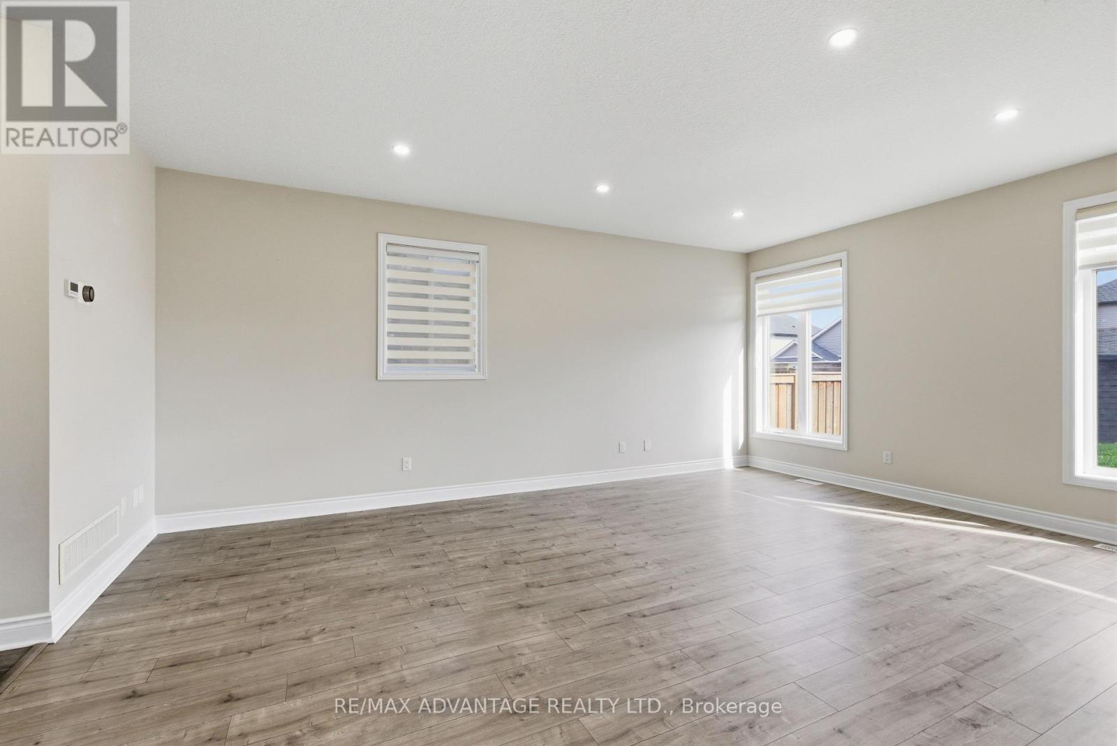 47 Ashberry Place, St. Thomas, Ontario  N5R 0H9 - Photo 3 - X12323879