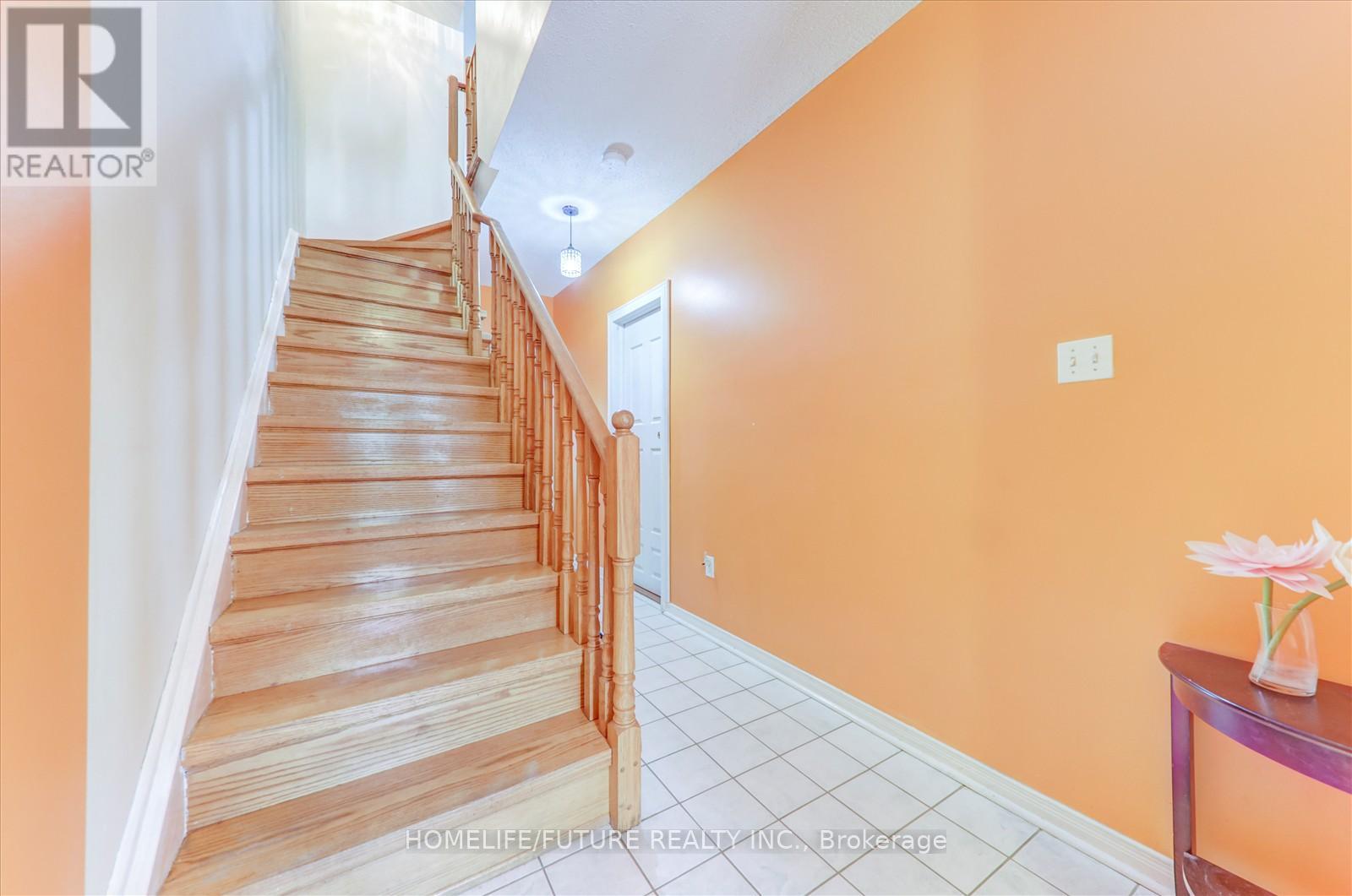 6 Guillet Street, Toronto, Ontario  M4B 3N8 - Photo 6 - E12478782