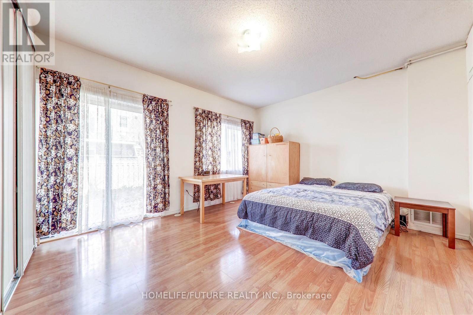 6 Guillet Street, Toronto, Ontario  M4B 3N8 - Photo 7 - E12478782
