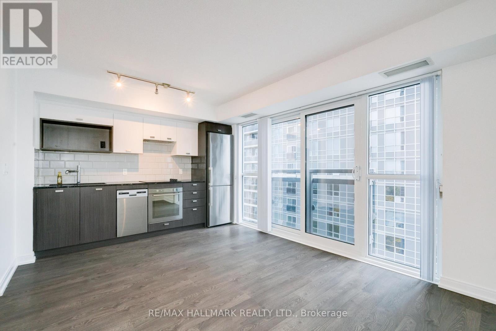 1917 - 275 Village Green Square, Toronto, Ontario  M1S 0L8 - Photo 4 - E12478801