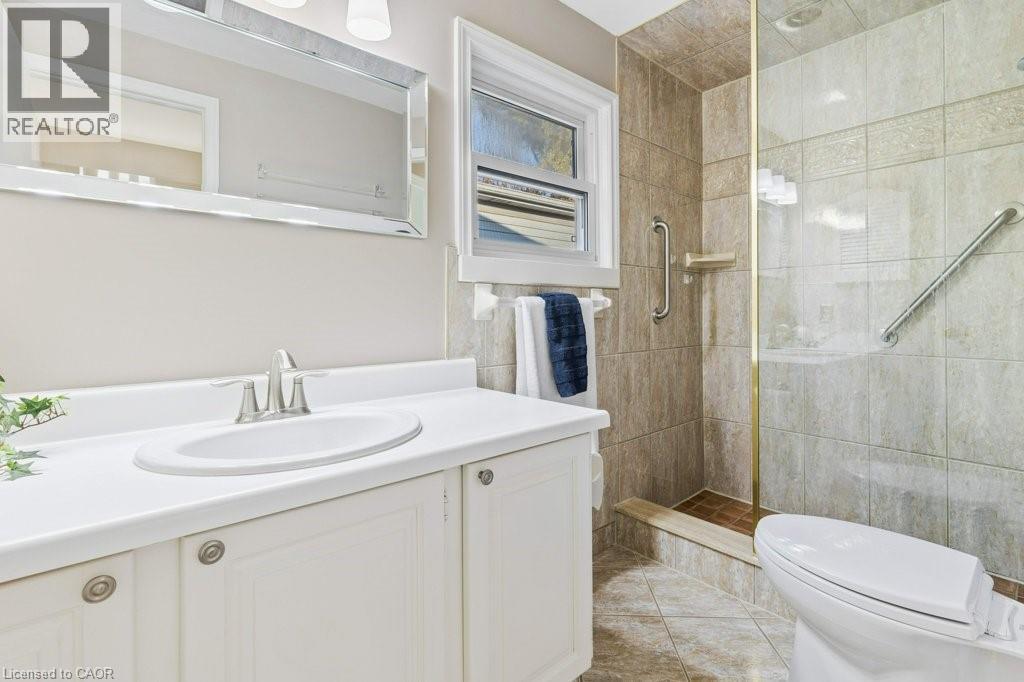 457 Stillmeadow Circle, Waterloo, Ontario  N2L 5M1 - Photo 12 - 40781610