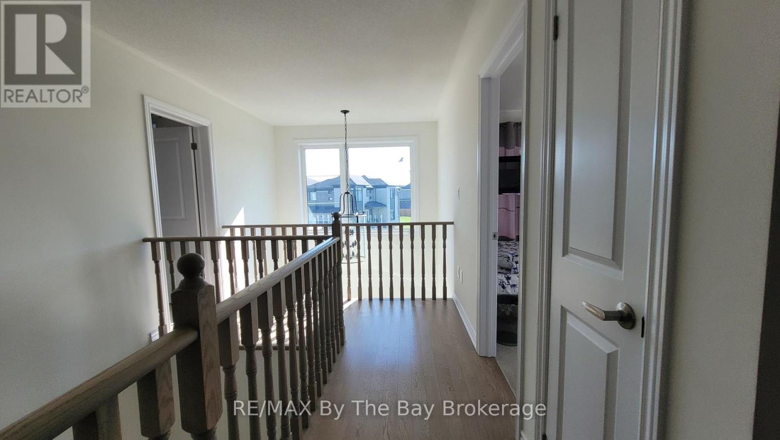 172 Rosanne Circle, Wasaga Beach, Ontario  L9Z 0N1 - Photo 7 - S12478851