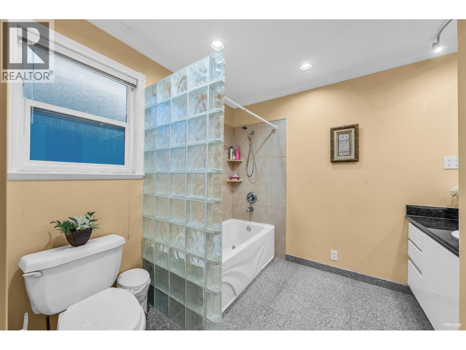 3919 Pine Street, Burnaby, British Columbia  V5G 1Z3 - Photo 28 - R3060145