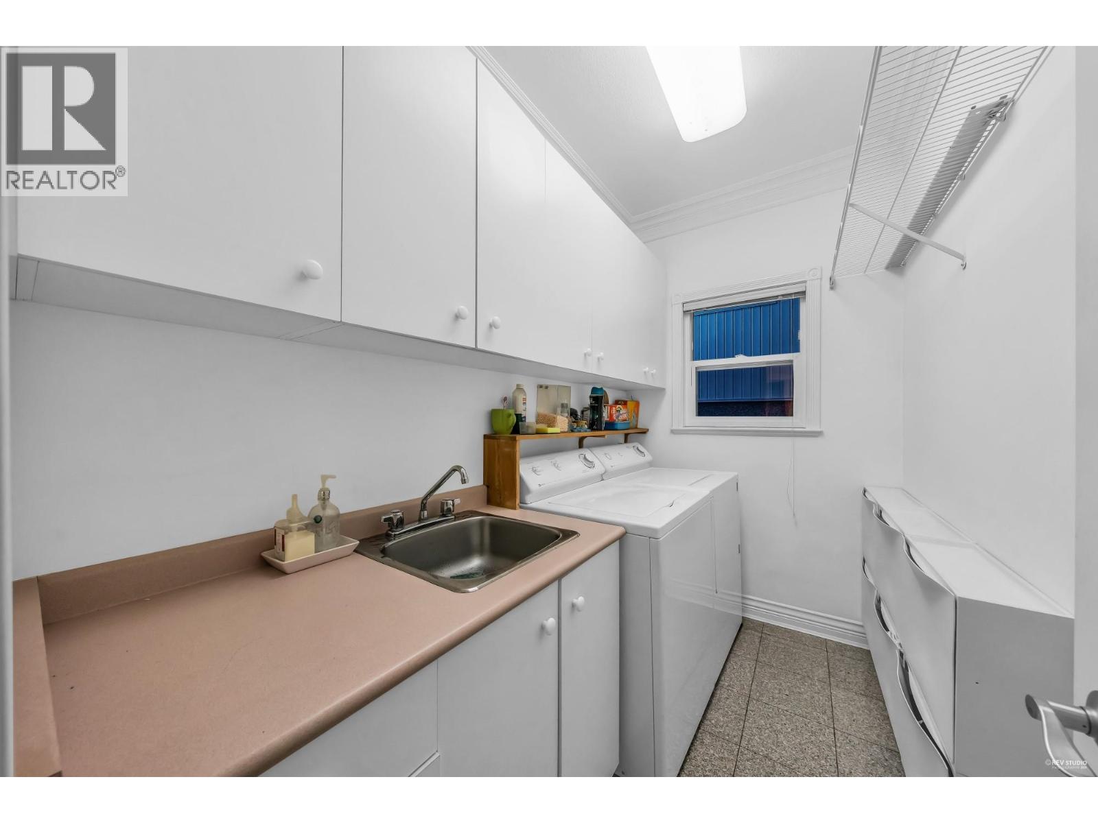 3919 Pine Street, Burnaby, British Columbia  V5G 1Z3 - Photo 25 - R3060145