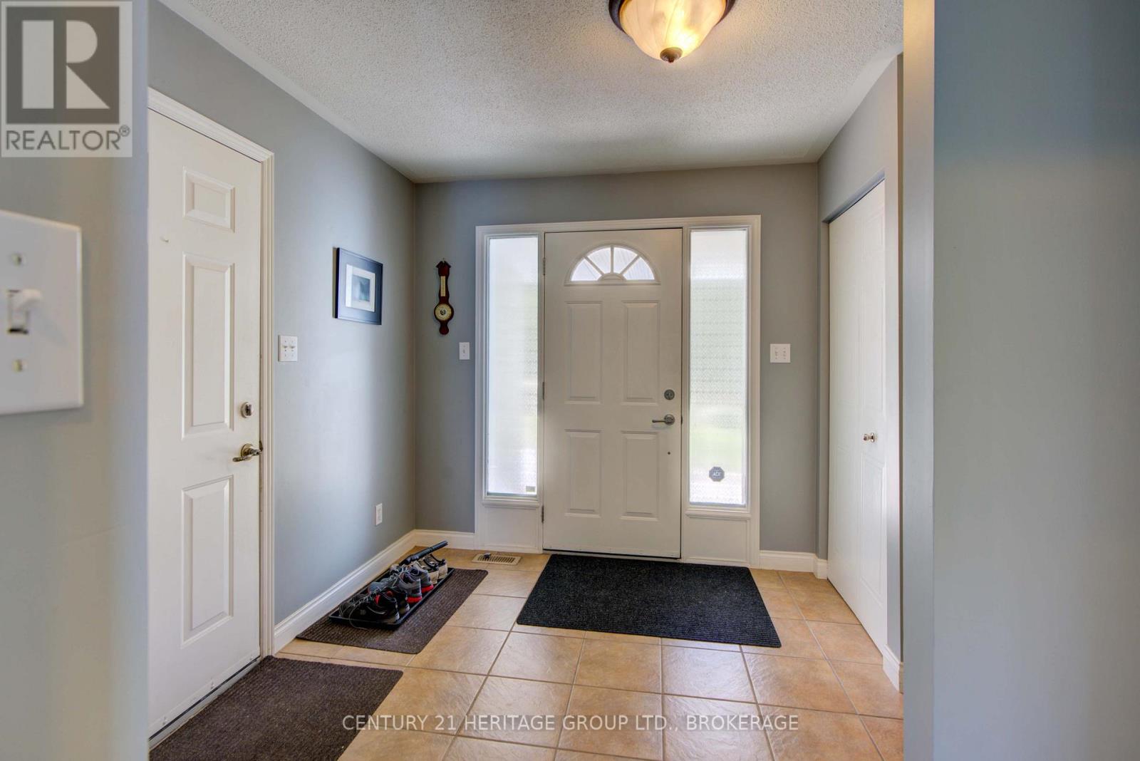 1467 Slab Street, Centre Hastings, Ontario  K0K 3E0 - Photo 5 - X12478871