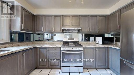 143 Veneto Upper Drive, Vaughan, Ontario  L4L 8X6 - Photo 13 - N12478729