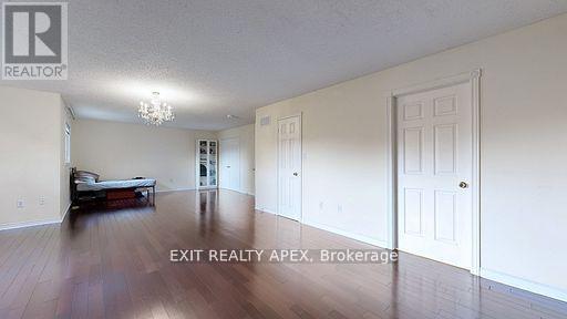 143 Veneto Upper Drive, Vaughan, Ontario  L4L 8X6 - Photo 17 - N12478729