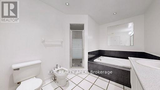 143 Veneto Upper Drive, Vaughan, Ontario  L4L 8X6 - Photo 28 - N12478729