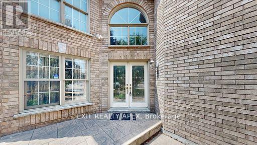 143 Veneto Upper Drive, Vaughan, Ontario  L4L 8X6 - Photo 3 - N12478729