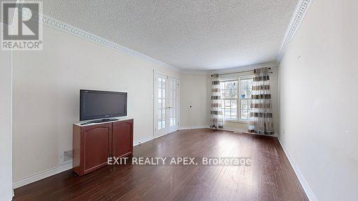 143 Veneto Upper Drive, Vaughan, Ontario  L4L 8X6 - Photo 4 - N12478729