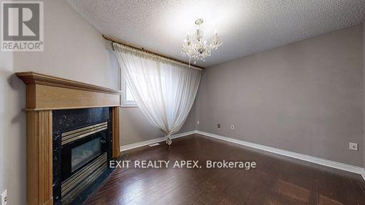 143 Veneto Upper Drive, Vaughan, Ontario  L4L 8X6 - Photo 7 - N12478729