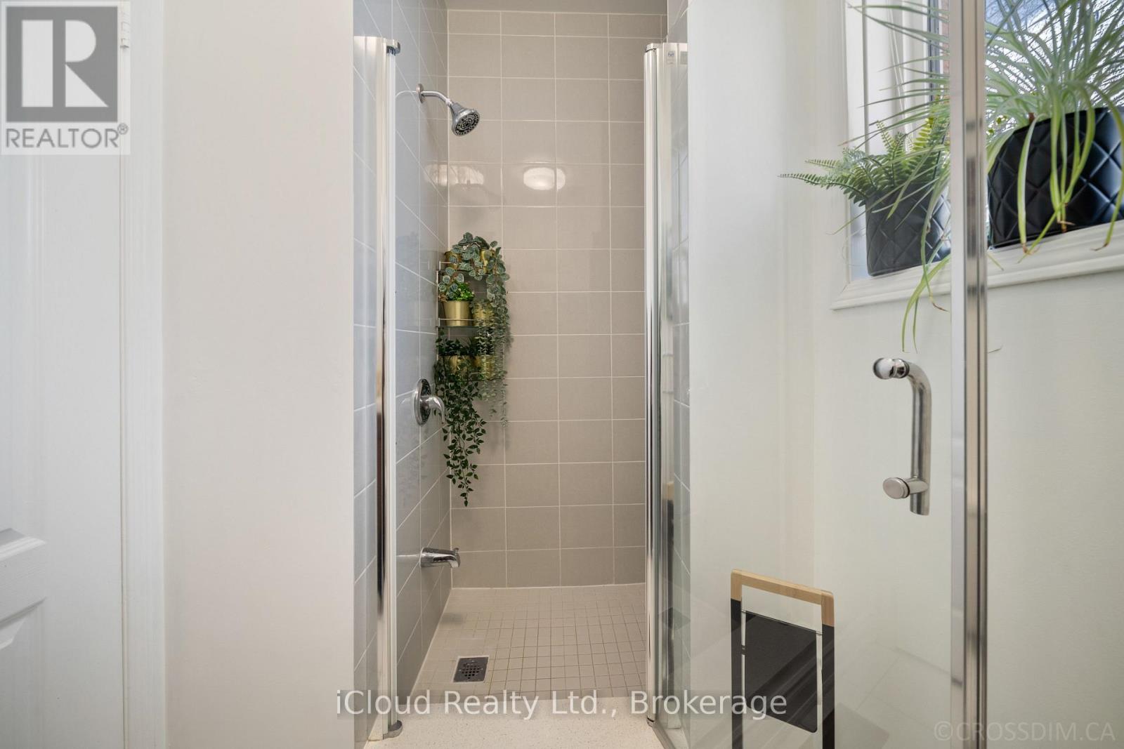 60 Tuscana Boulevard, Vaughan, Ontario  L4K 5J5 - Photo 19 - N12478736