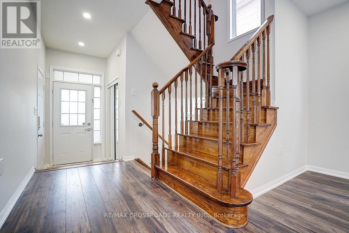 9 Whiterose Lane, Whitchurch-Stouffville, Ontario  L4A 3A4 - Photo 15 - N12478758