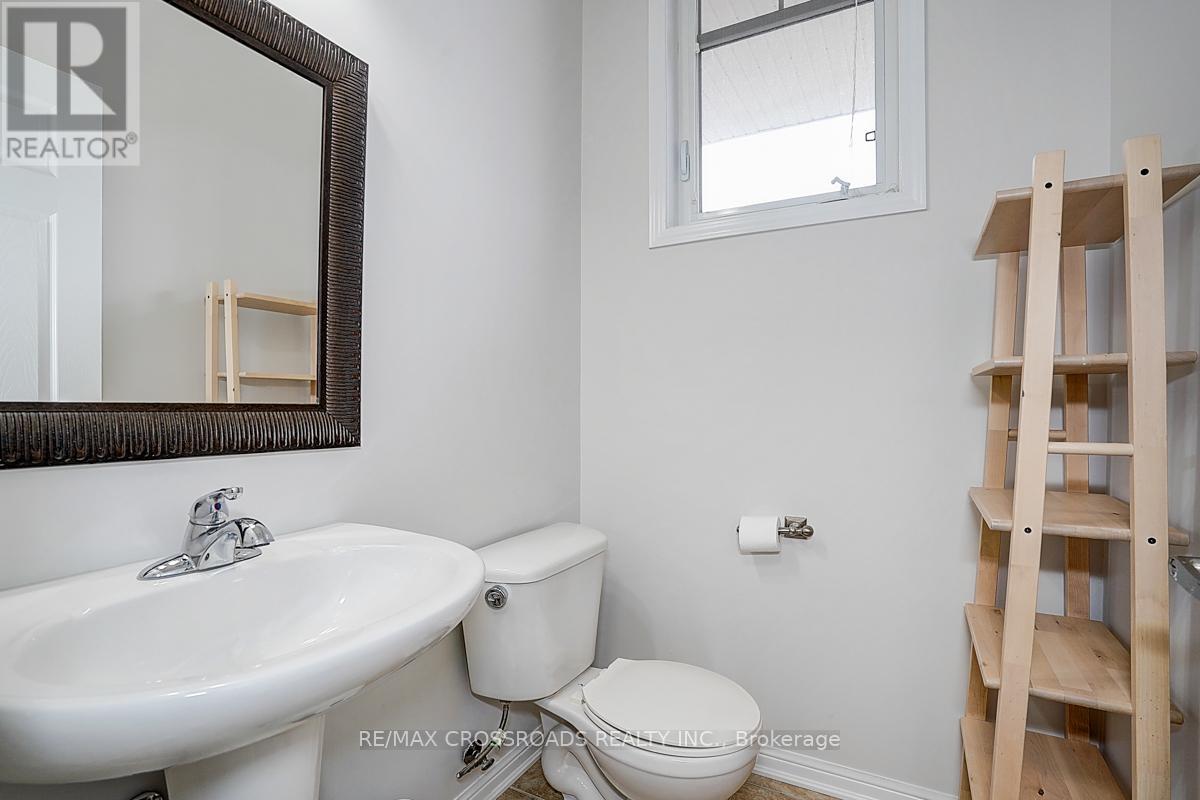 9 Whiterose Lane, Whitchurch-Stouffville, Ontario  L4A 3A4 - Photo 34 - N12478758