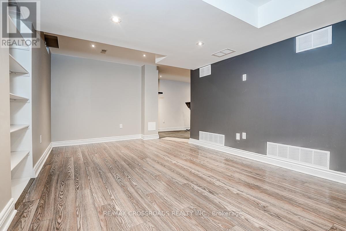 9 Whiterose Lane, Whitchurch-Stouffville, Ontario  L4A 3A4 - Photo 38 - N12478758