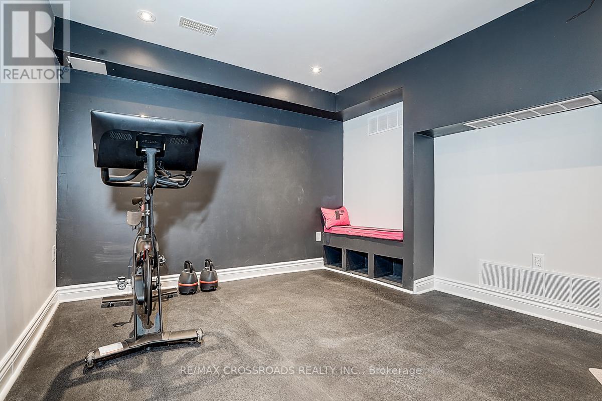 9 Whiterose Lane, Whitchurch-Stouffville, Ontario  L4A 3A4 - Photo 40 - N12478758