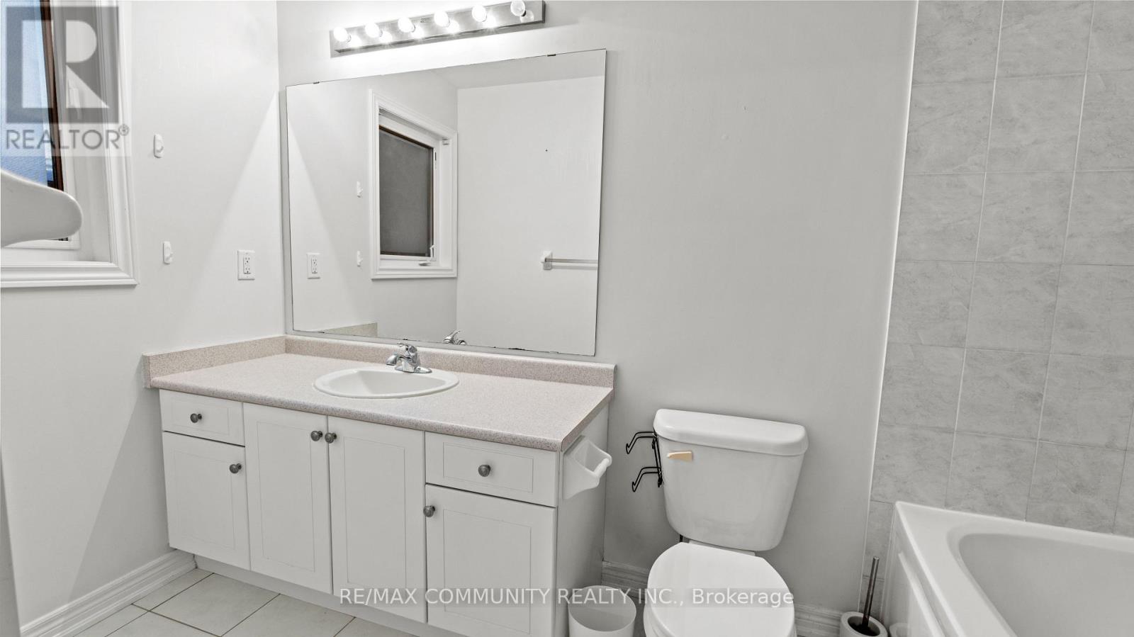 83 Swenson Street, New Tecumseth, Ontario  L9R 1V2 - Photo 17 - N12478829