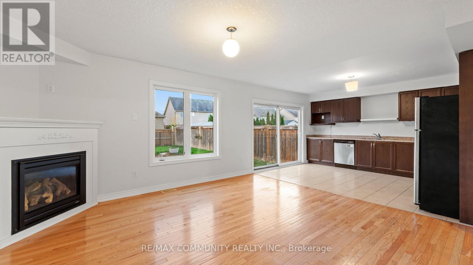 83 Swenson Street, New Tecumseth, Ontario  L9R 1V2 - Photo 7 - N12478829