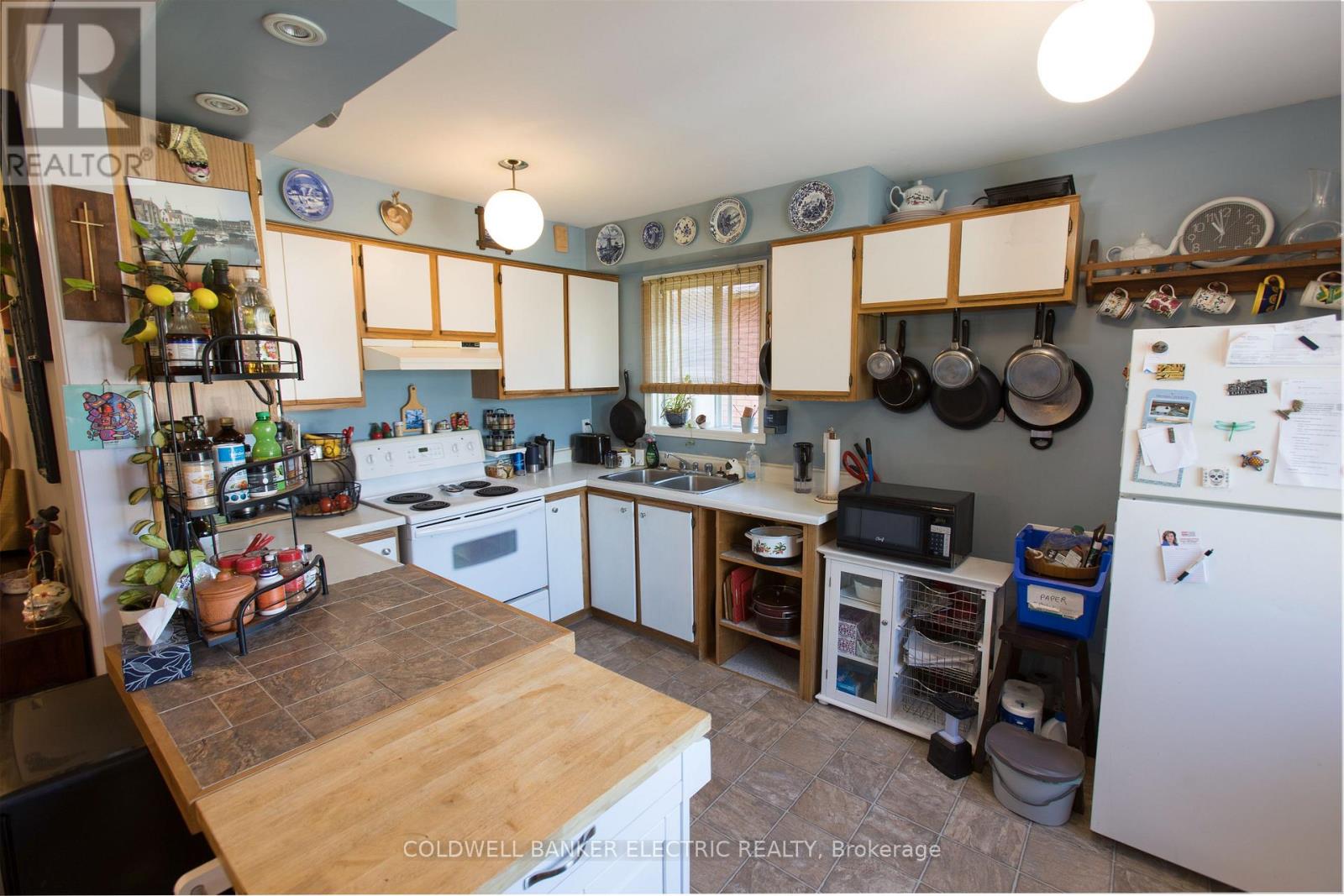 247 Towerhill Road, Peterborough, Ontario K9H 7N1 - Photo 14 - X12478866