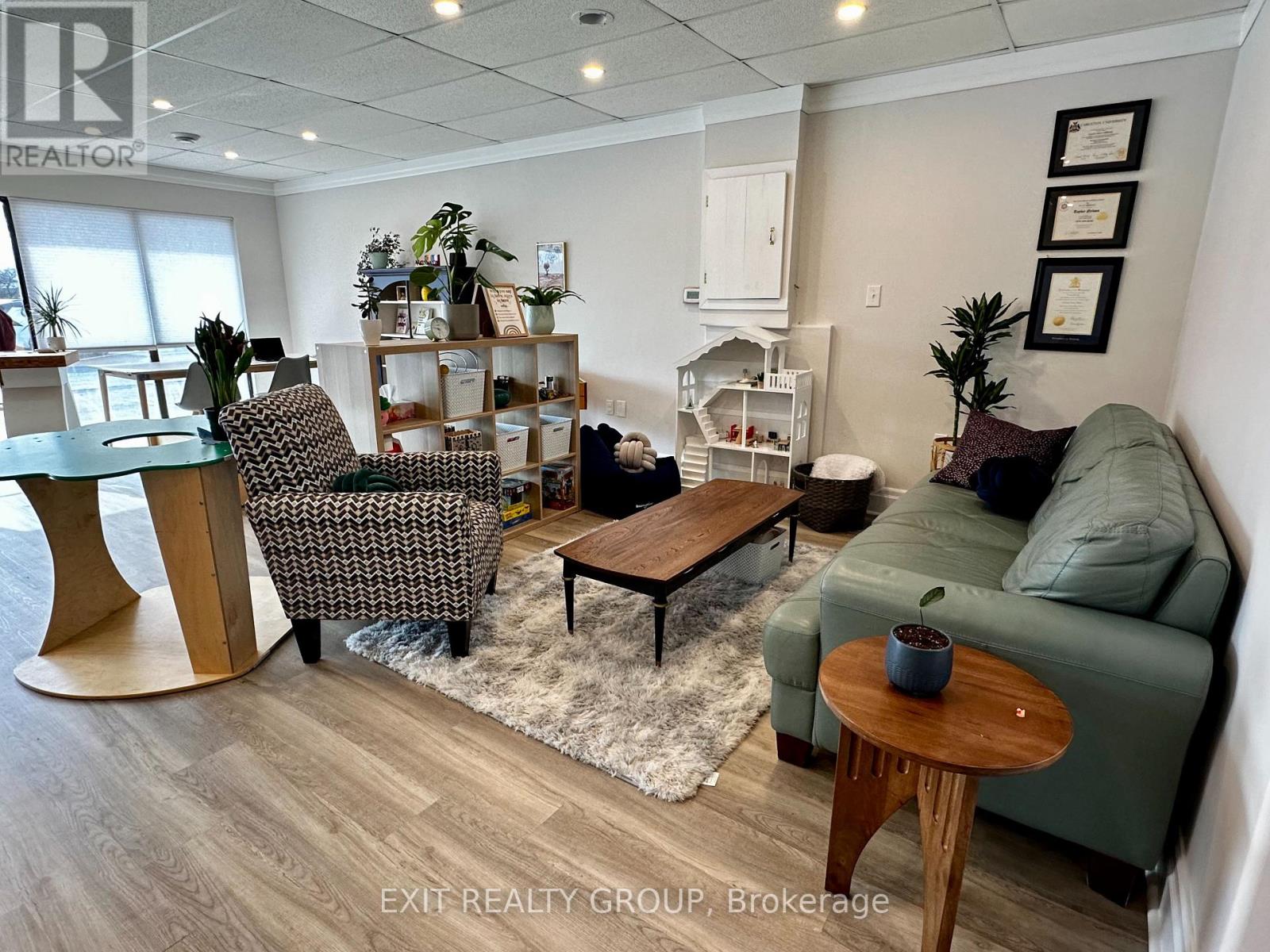 3 - 255 Glen Miller Road, Quinte West, Ontario  K8V 5P8 - Photo 3 - X12478908