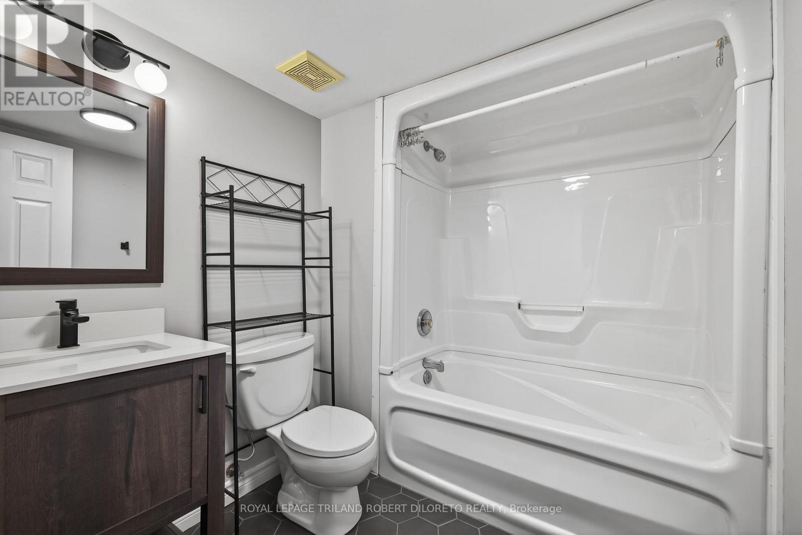 29 Regency Road, London North, Ontario  N6H 4A7 - Photo 31 - X12478849