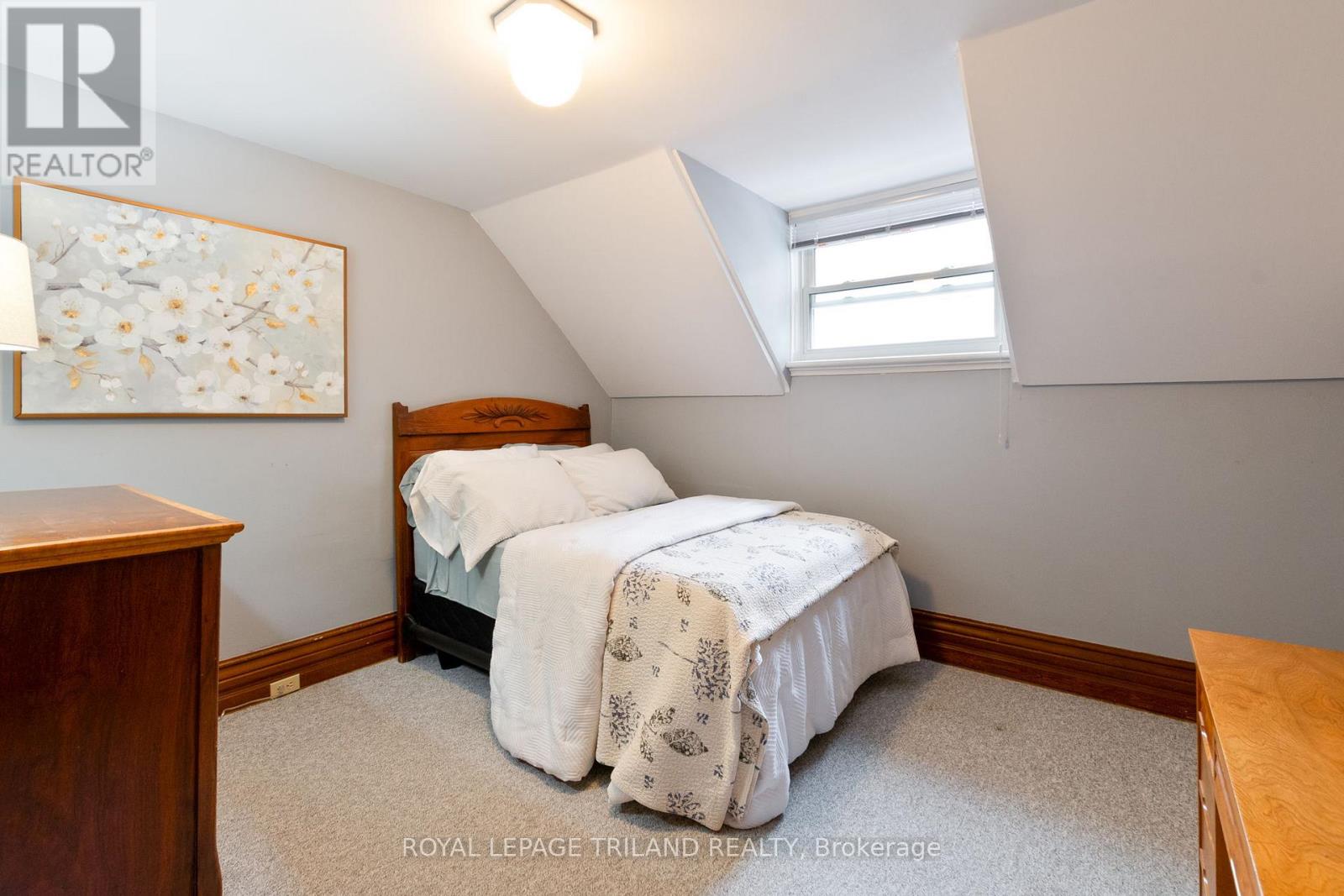 74 Byron Avenue E, London South, Ontario  N6C 1C7 - Photo 18 - X12478880