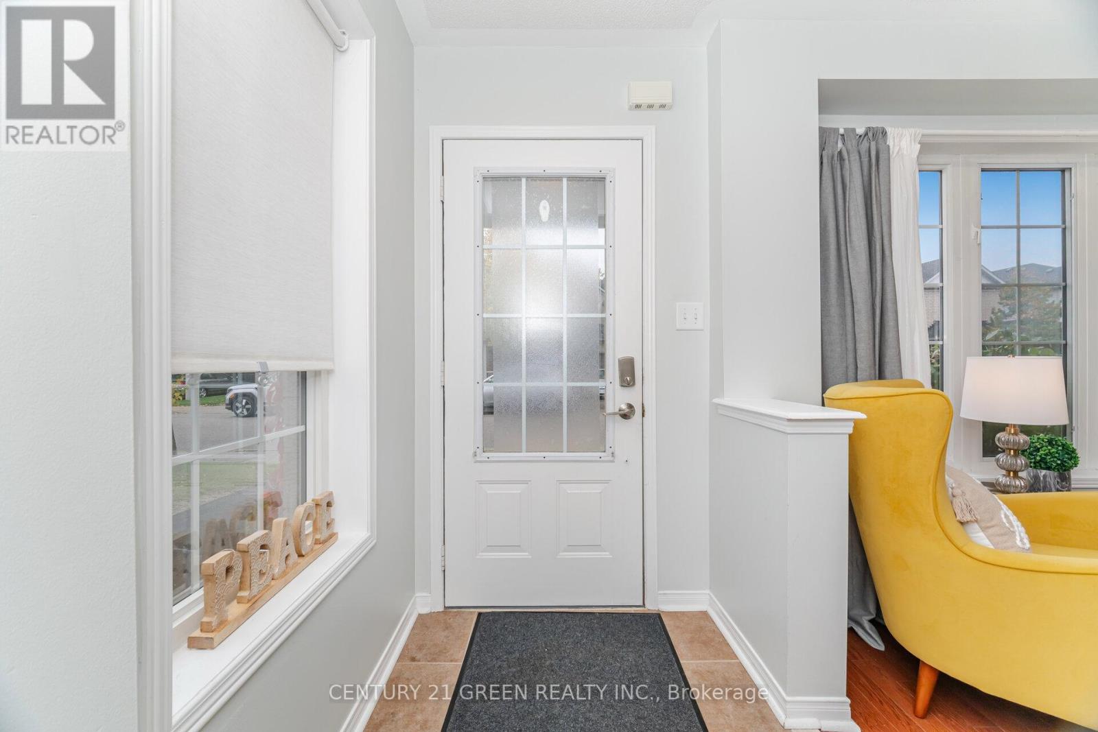 2403 Emerson Drive, Burlington, Ontario  L7L 7M4 - Photo 4 - W12478726