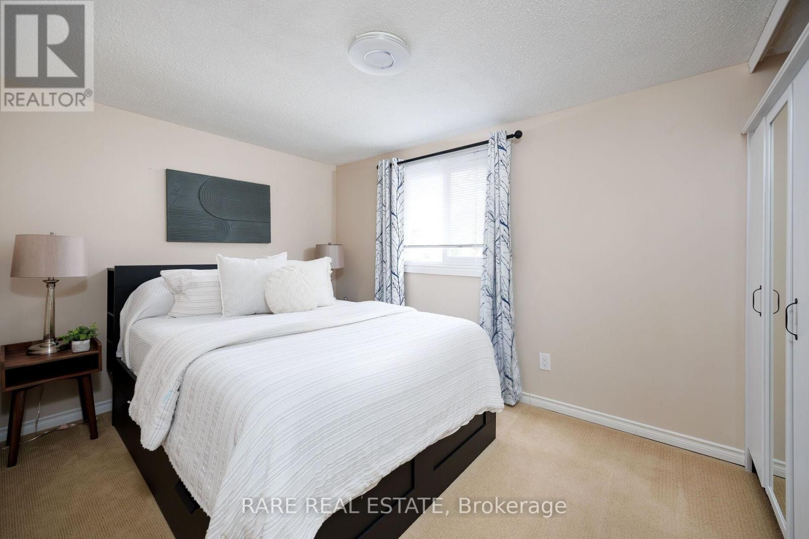 3242 Greenbough Crescent, Burlington, Ontario  L7M 3A6 - Photo 36 - W12478737