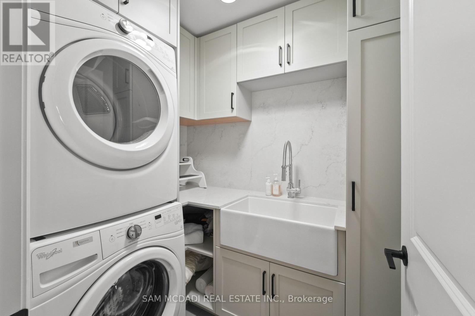 2 - 2160 Trafalgar Road, Oakville, Ontario  L6H 0N3 - Photo 21 - W12478771