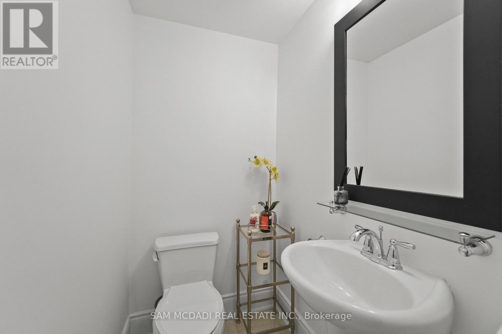 2 - 2160 Trafalgar Road, Oakville, Ontario  L6H 0N3 - Photo 37 - W12478771