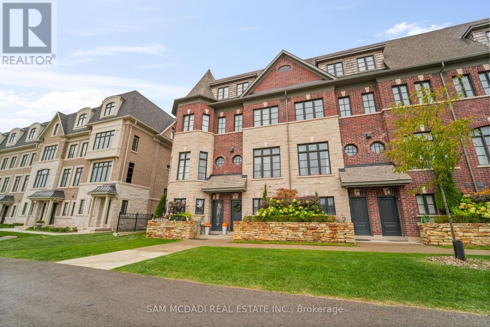 2 - 2160 Trafalgar Road, Oakville, Ontario  L6H 0N3 - Photo 38 - W12478771
