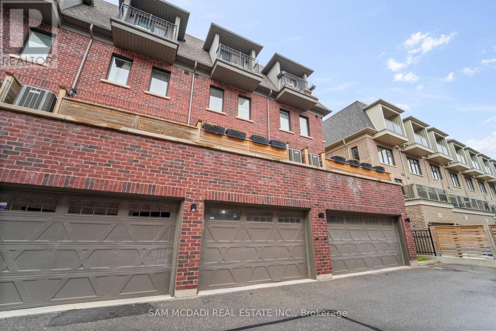 2 - 2160 Trafalgar Road, Oakville, Ontario  L6H 0N3 - Photo 39 - W12478771