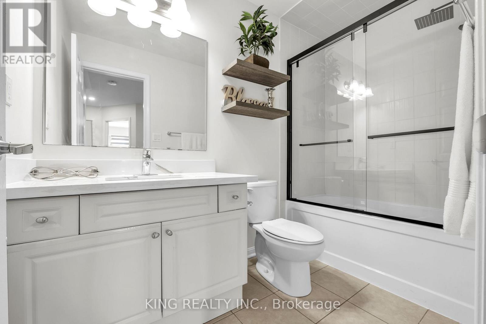 245 Septimus Heights, Milton, Ontario  L9T 8N7 - Photo 12 - W12478780