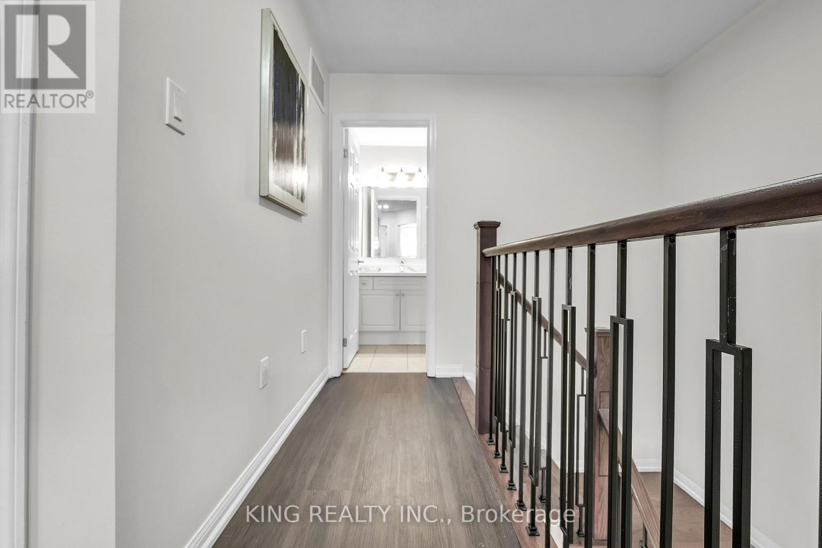245 Septimus Heights, Milton, Ontario  L9T 8N7 - Photo 13 - W12478780
