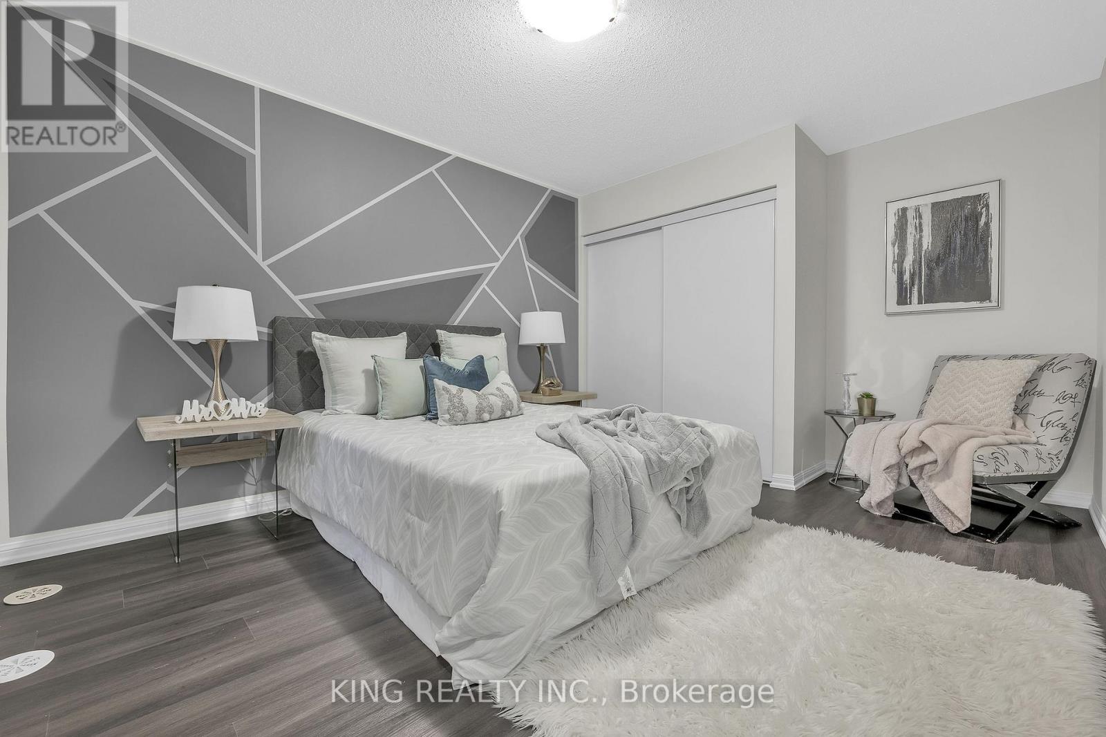 245 Septimus Heights, Milton, Ontario  L9T 8N7 - Photo 18 - W12478780