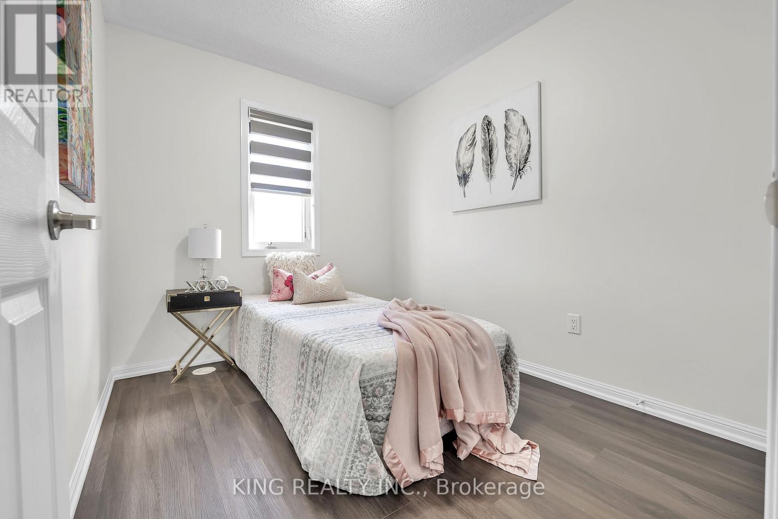 245 Septimus Heights, Milton, Ontario  L9T 8N7 - Photo 19 - W12478780