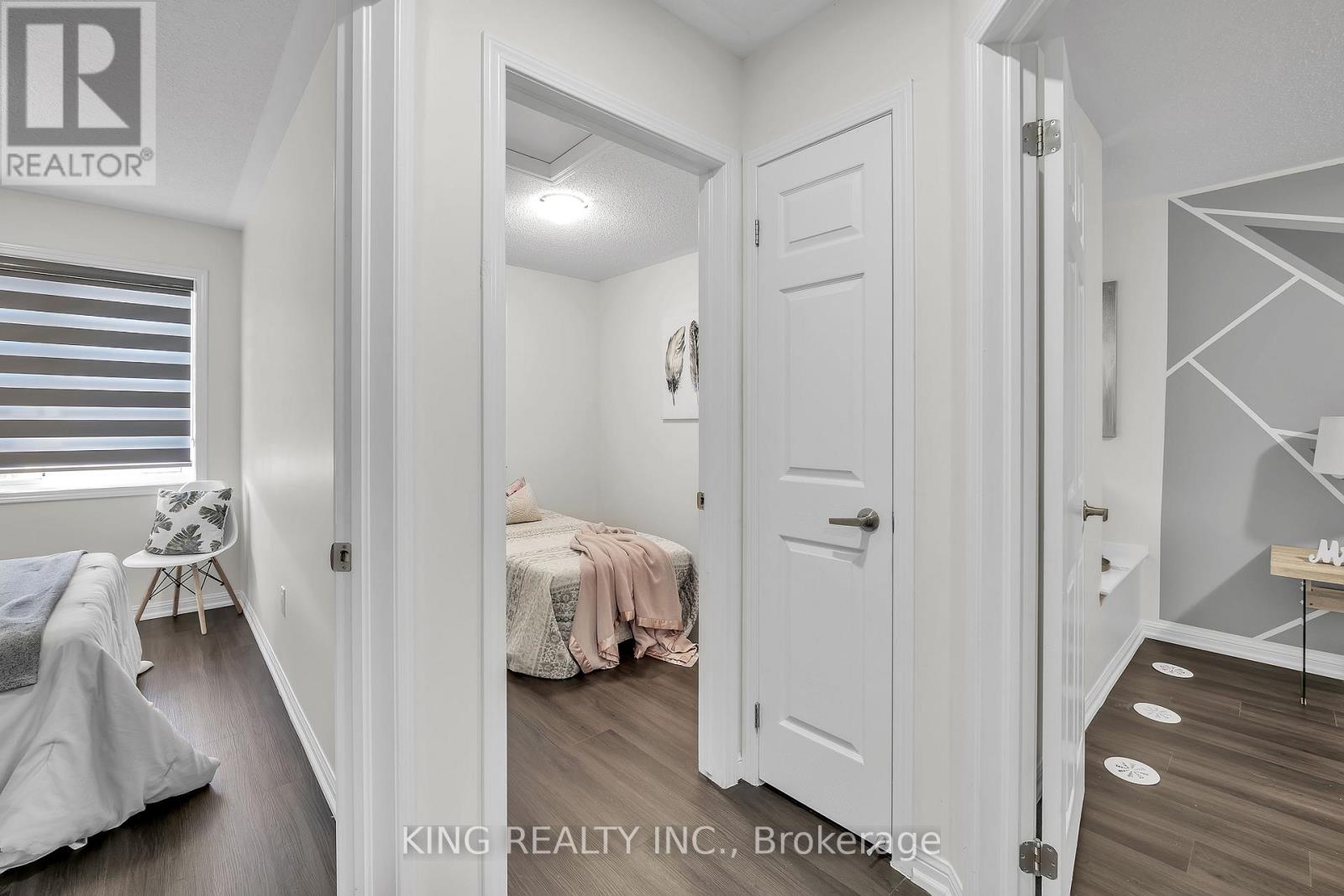 245 Septimus Heights, Milton, Ontario  L9T 8N7 - Photo 21 - W12478780