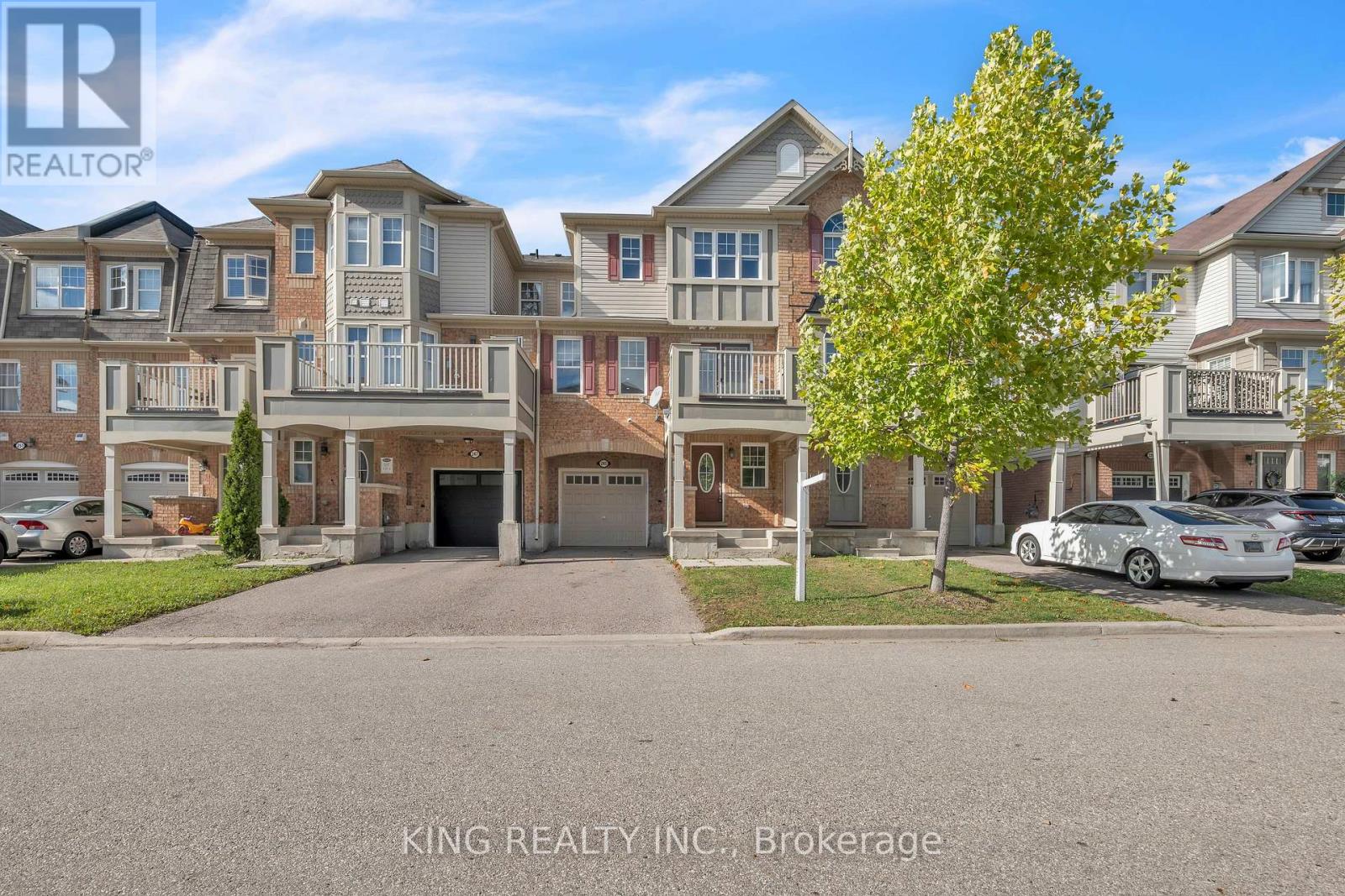 245 Septimus Heights, Milton, Ontario  L9T 8N7 - Photo 3 - W12478780