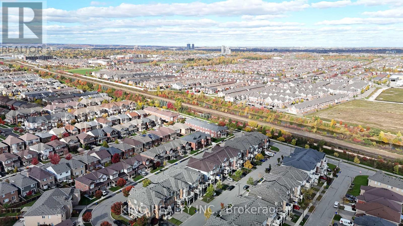 245 Septimus Heights, Milton, Ontario  L9T 8N7 - Photo 47 - W12478780