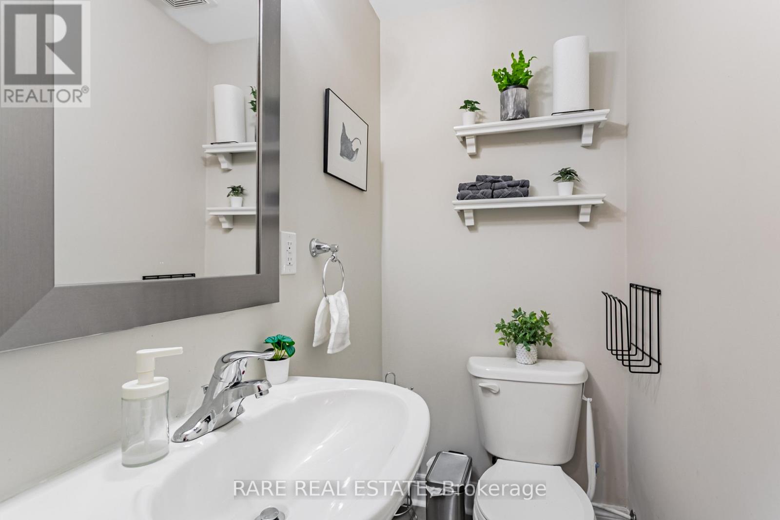 114 - 1812 Burnhamthorpe Road E, Mississauga, Ontario  L4X 0A3 - Photo 17 - W12478785