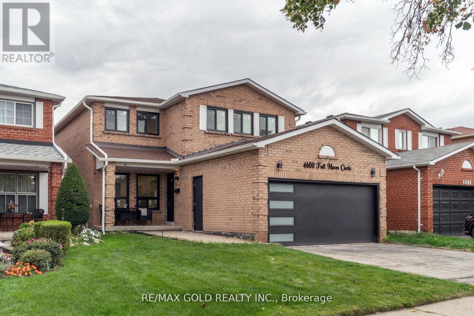 4600 Full Moon Circle, Mississauga, Ontario  L4Z 2N6 - Photo 2 - W12478802
