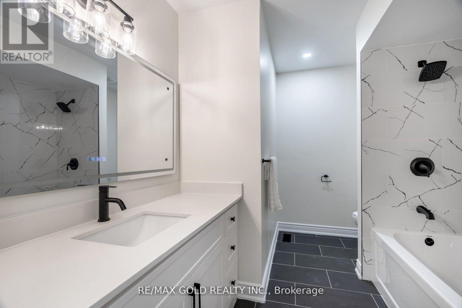 4600 Full Moon Circle, Mississauga, Ontario  L4Z 2N6 - Photo 29 - W12478802