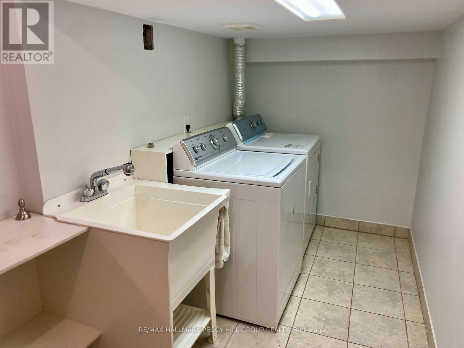 Lower - 1 Shady Glen Crescent, Caledon, Ontario  L7E 2K4 - Photo 12 - W12478807