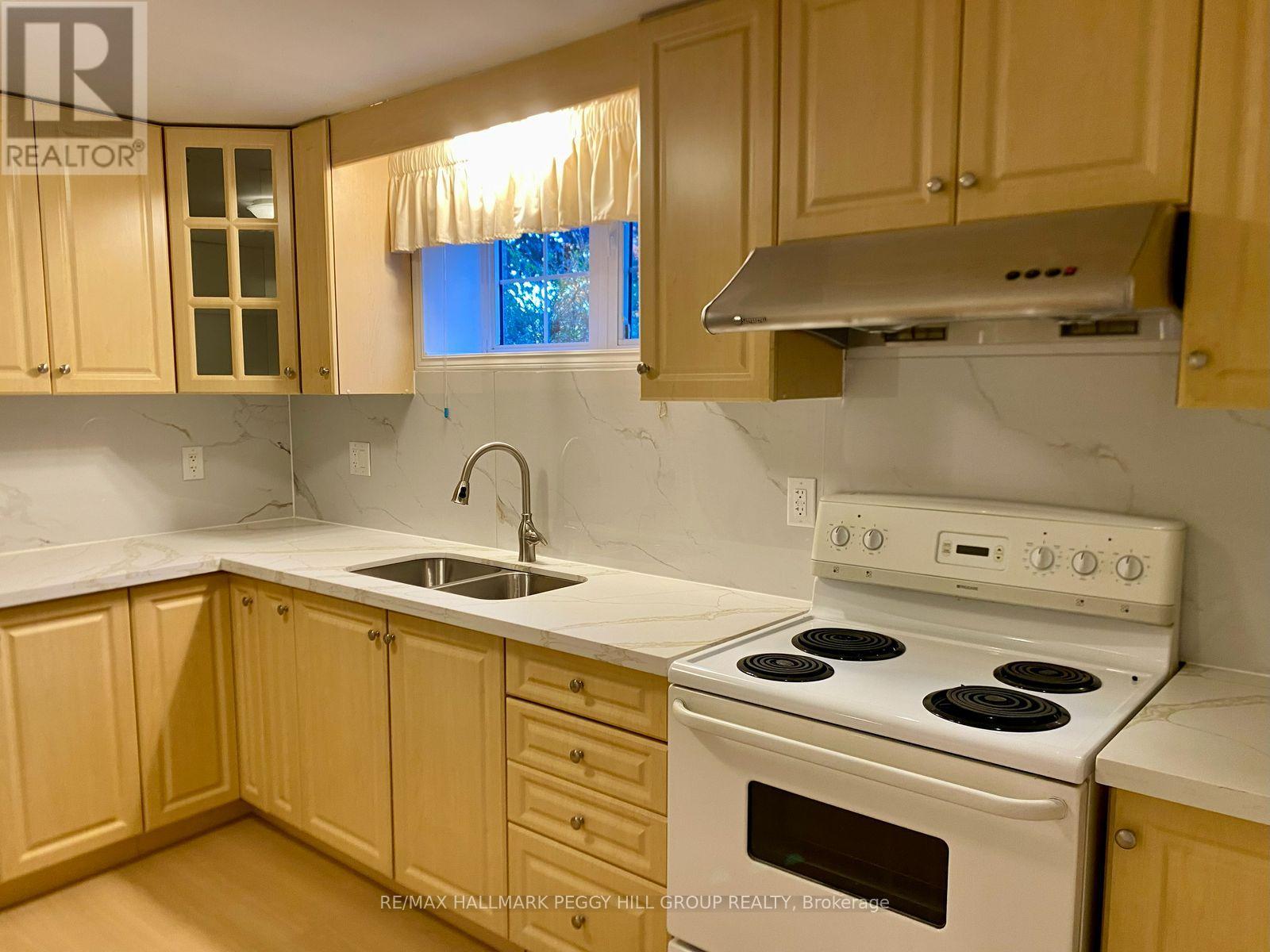 Lower - 1 Shady Glen Crescent, Caledon, Ontario  L7E 2K4 - Photo 3 - W12478807
