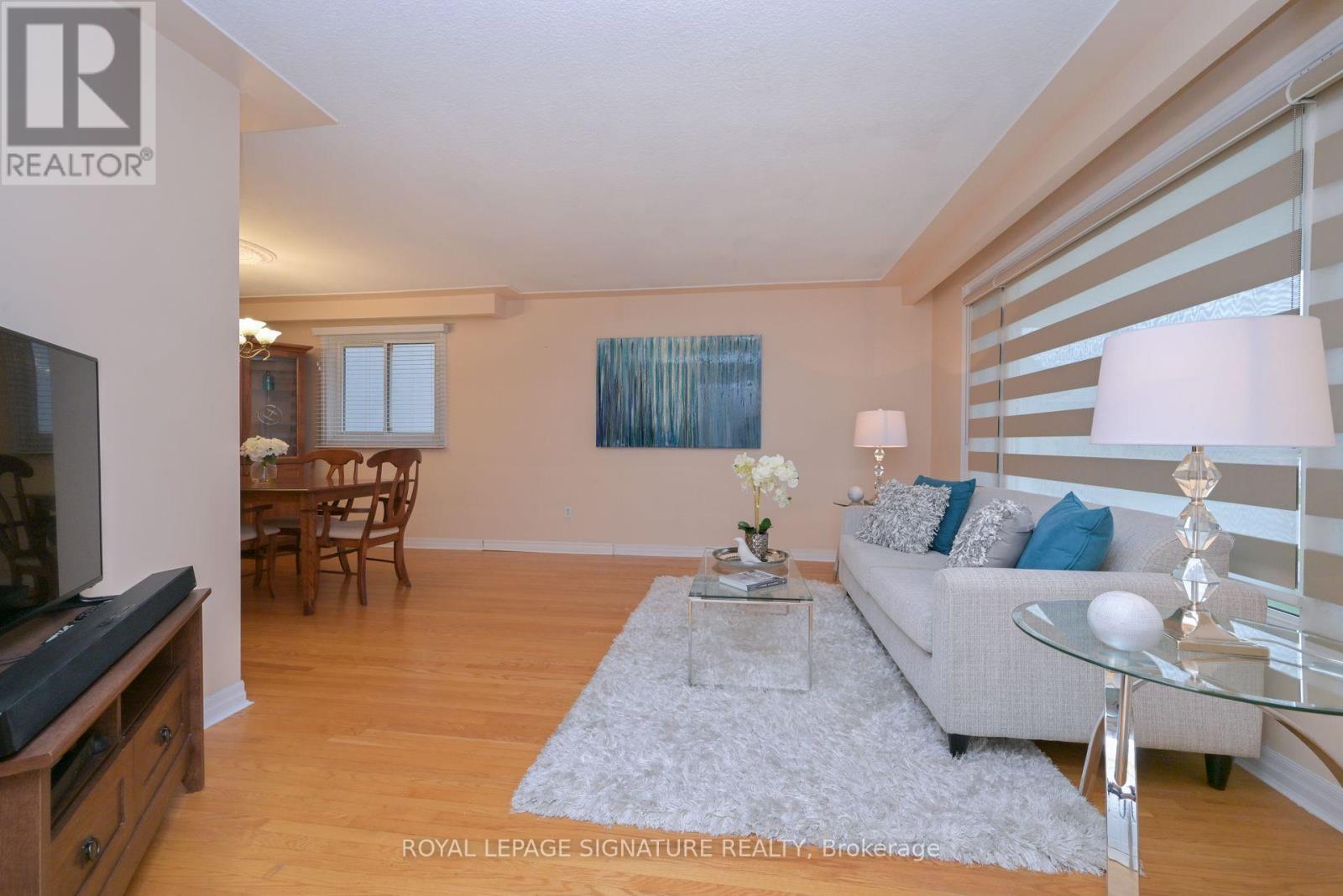 1143 Alexandra Avenue, Mississauga, Ontario  L5E 2A4 - Photo 12 - W12478817
