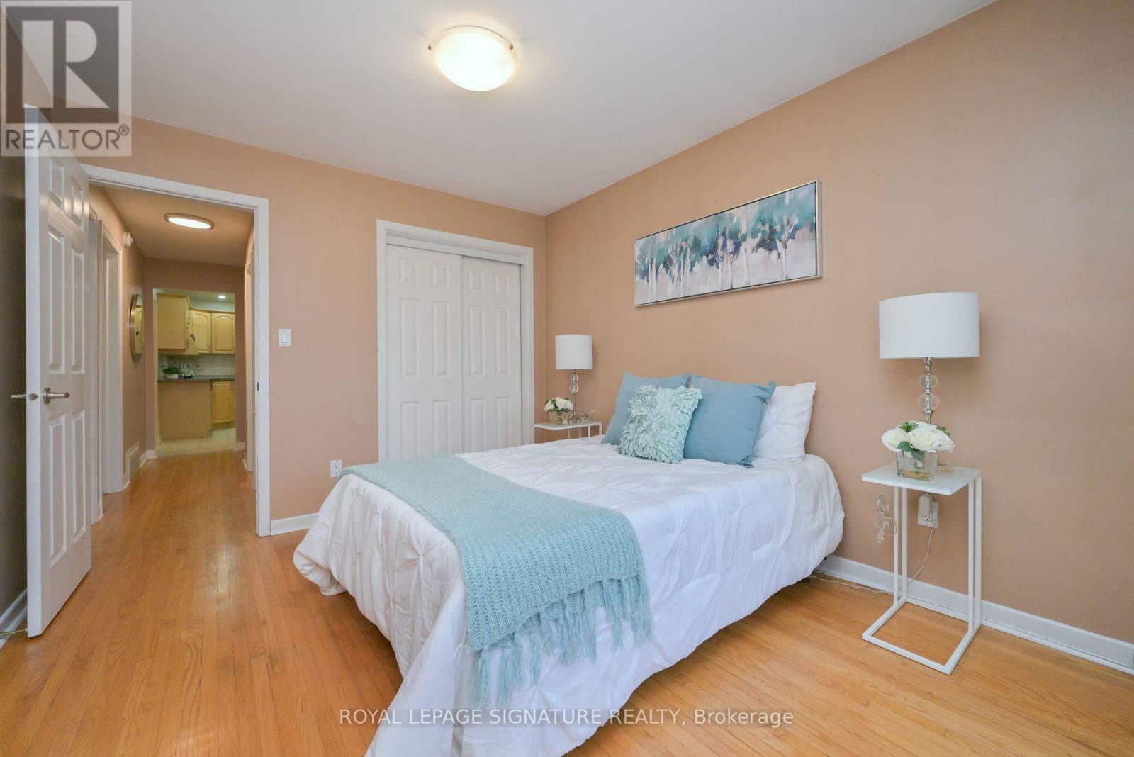 1143 Alexandra Avenue, Mississauga, Ontario  L5E 2A4 - Photo 14 - W12478817